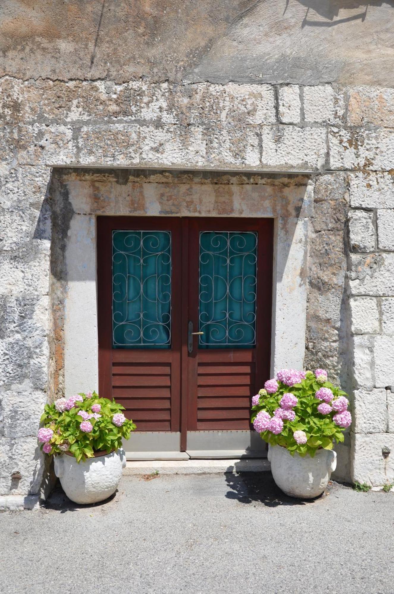 Apartamento Castel Nonna Franka Sutivan Exterior foto