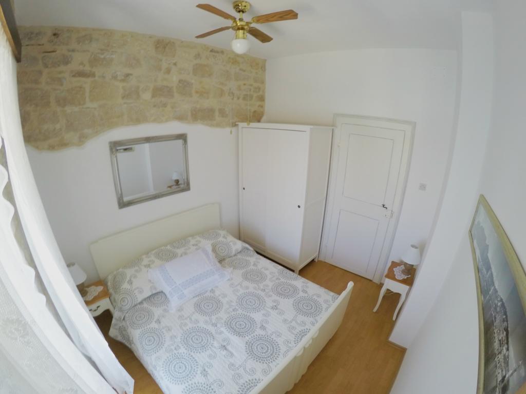 Apartamento Castel Nonna Franka Sutivan Exterior foto